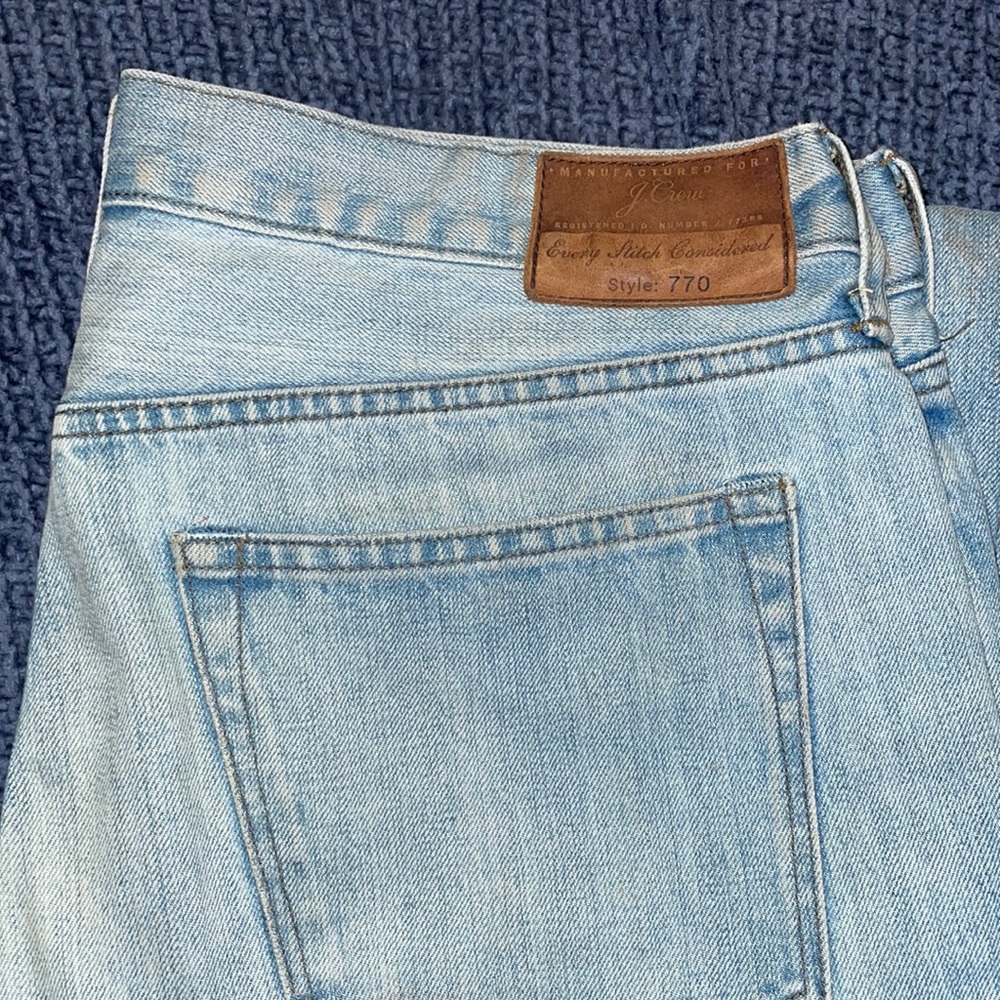 Ripped light denim jeans